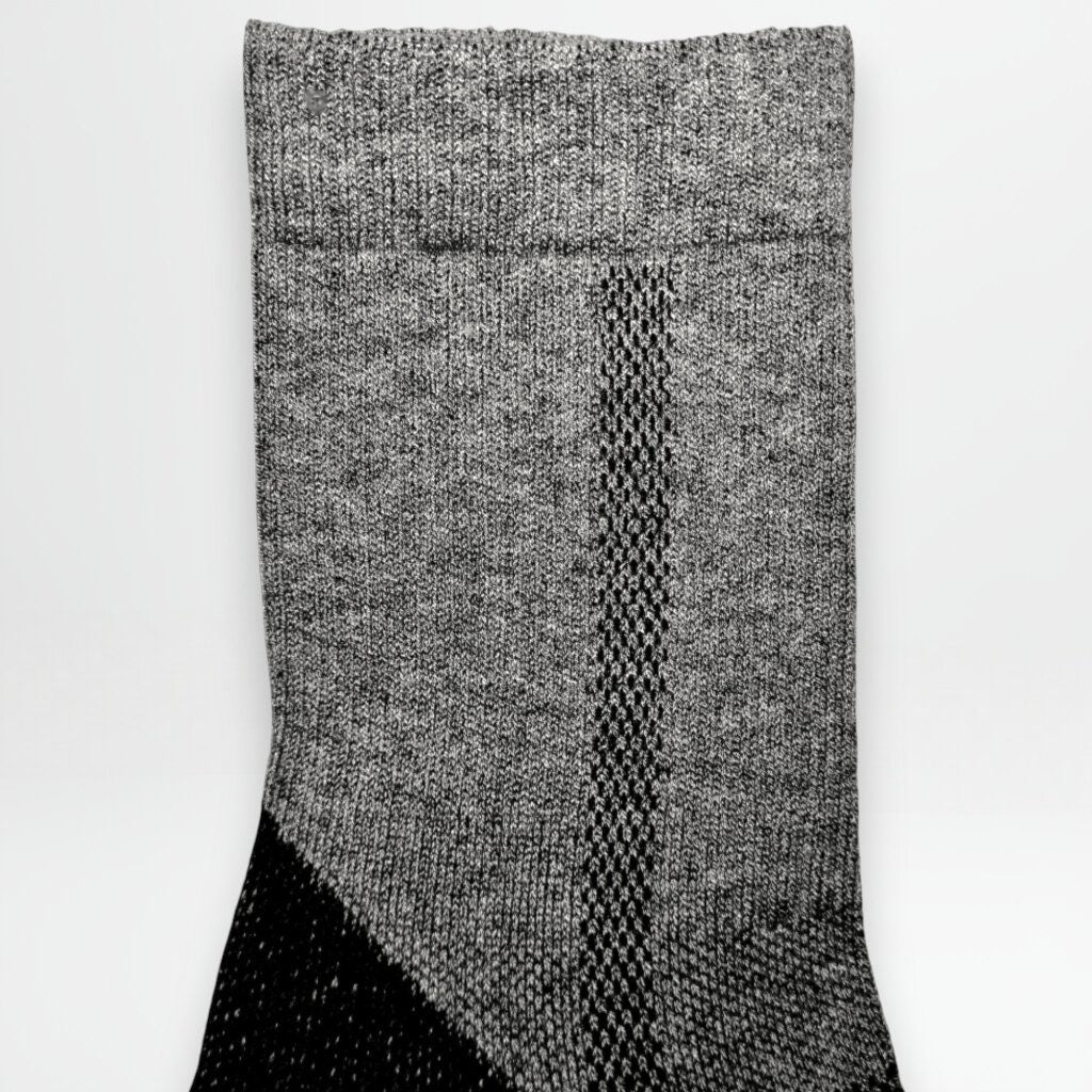 Grå ullsokker perforert