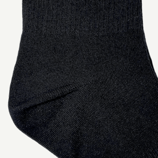 Garnet til svarte tennissokker